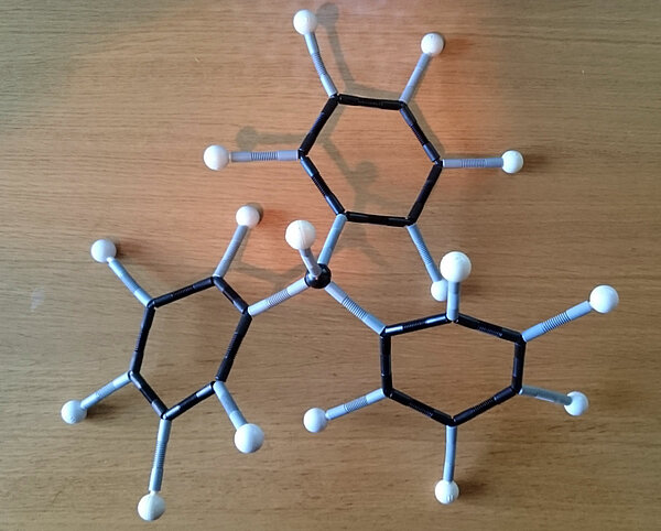 Triphenylmethan oder HC-(C6H5)3